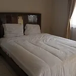 Oyo 93850 Njy House Syariahnearbandara Sultan Syarif Kasim II